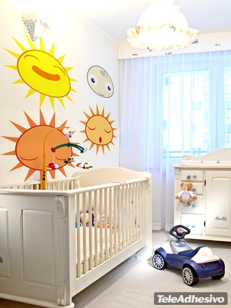Kinderzimmer Wandtattoo: Sonne1