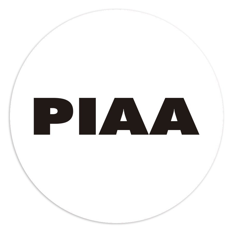 Aufkleber: PIAA in Gro&szlig;buchstaben und Fettdruck