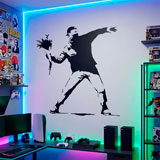Wandtattoos: Banksy Blume Werfen Protest 24
