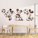 Kinderzimmer Wandtattoo: Triptychon Mickey Mouse Fußballspieler 2