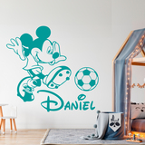 Kinderzimmer Wandtattoo: Micky Maus spielt Fußball 2
