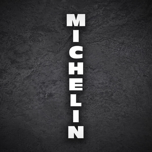 Aufkleber: Michelin Vertikale Buchstaben