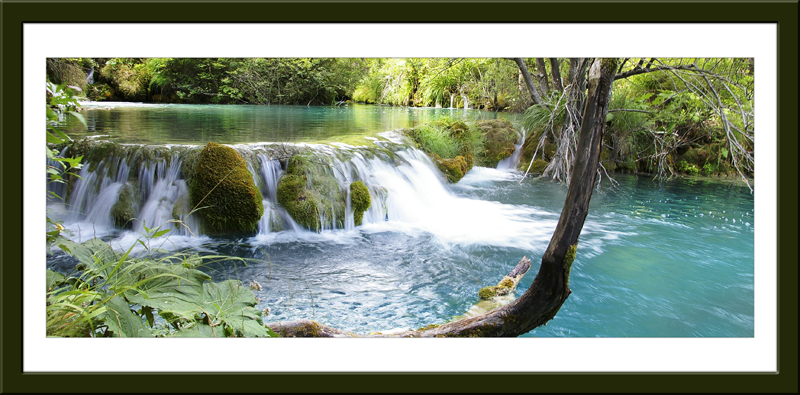 Wandtattoos: Bild Fluss mit Wasserfall