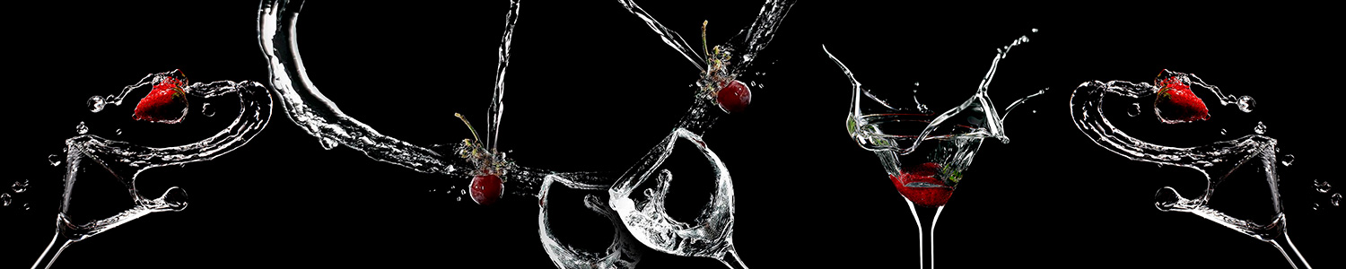 Fototapeten: Zusammensetzung von Gl&auml;sern und Wasserd&uuml;sen