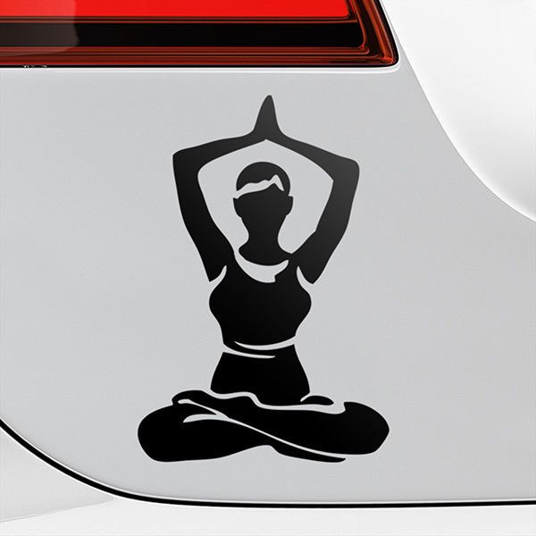 Frau in Yoga-Pose 0