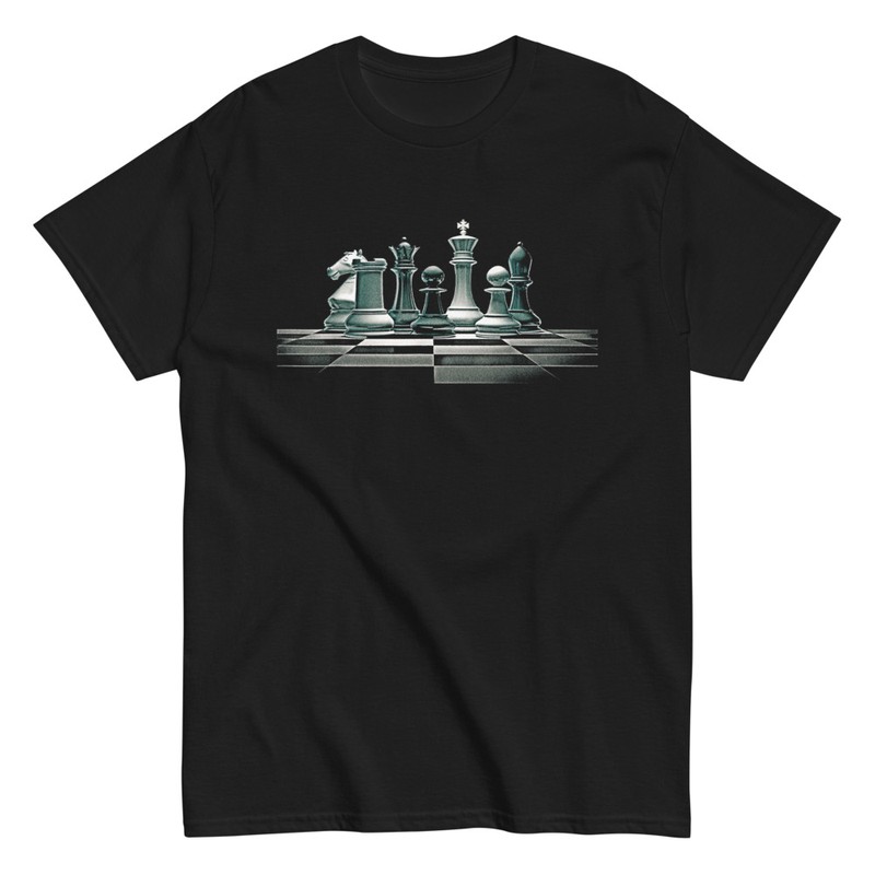 T-shirts: Schachbrett und Figuren