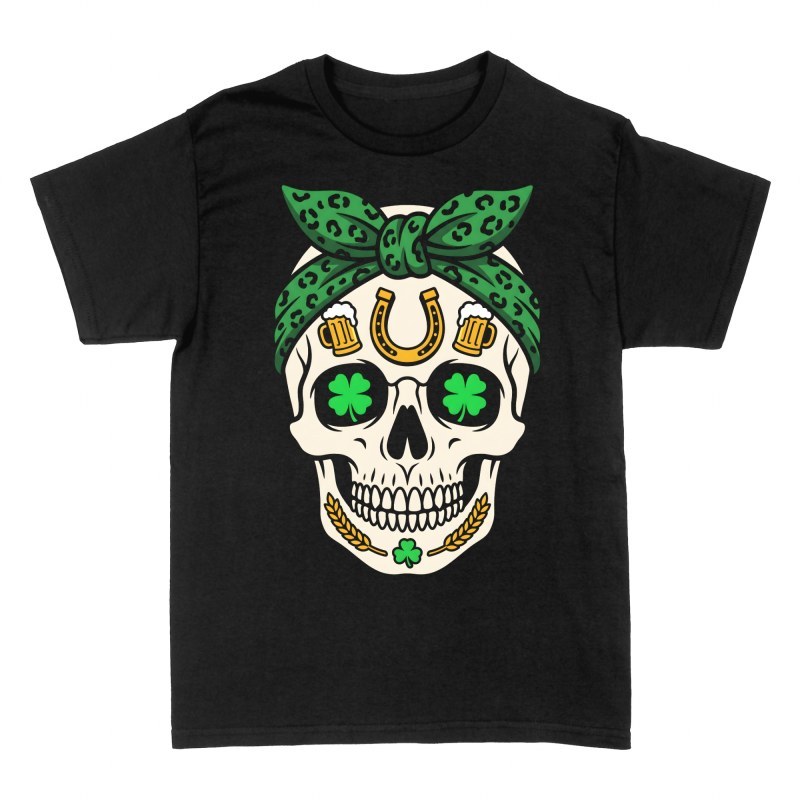 T-shirts: St. Patrick Totenkopf mit Kleebl&auml;ttern