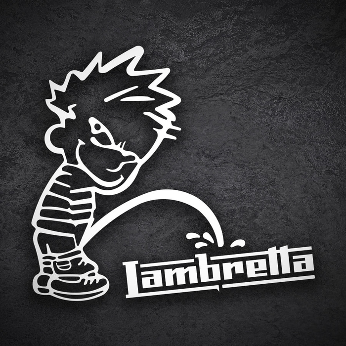 Pinkelnder Junge auf Lambretta 1/1