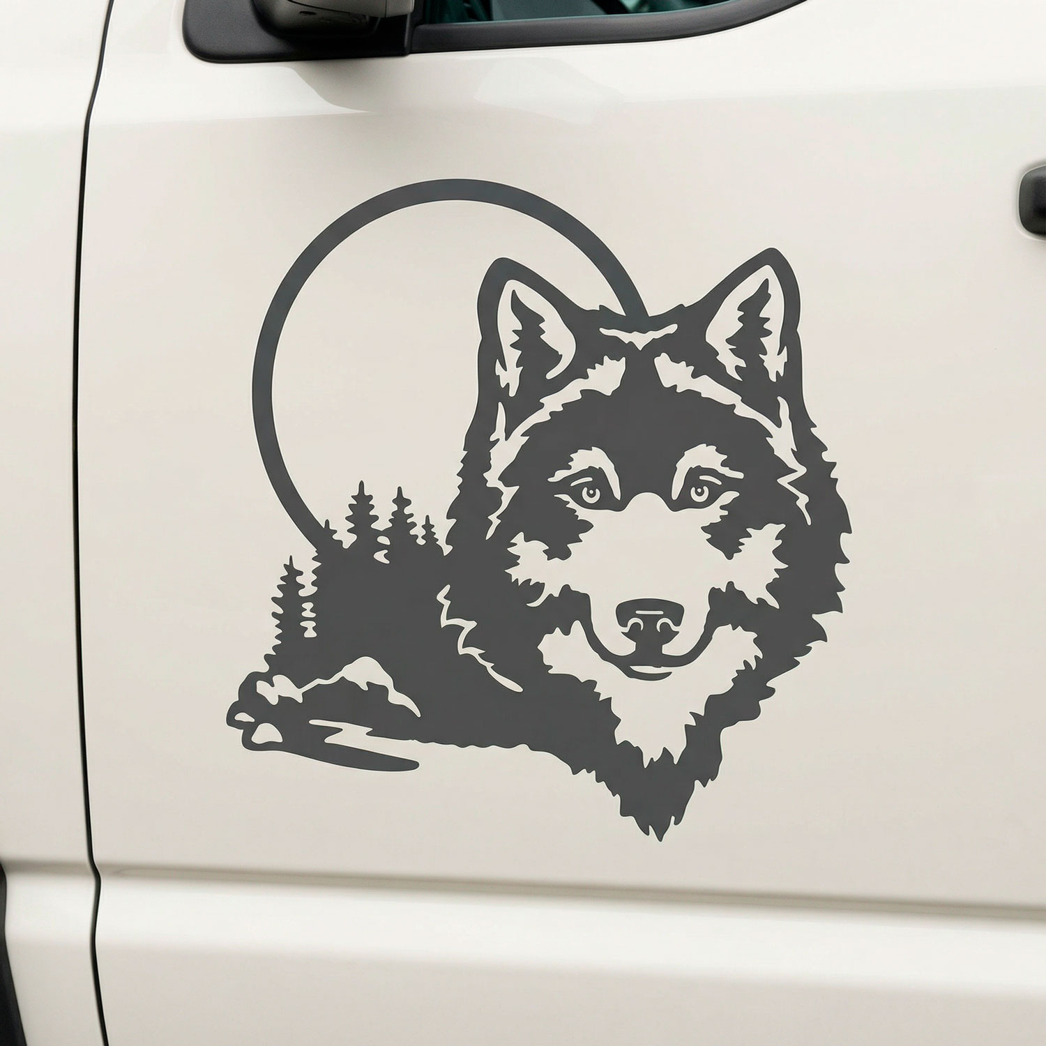 Wohnmobil aufkleber: Wolf im Wald